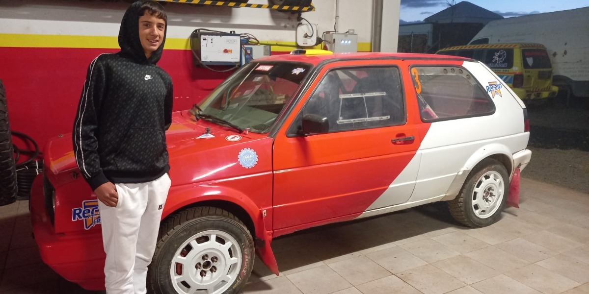 Elieser Betancort y el Volkwagen Golf