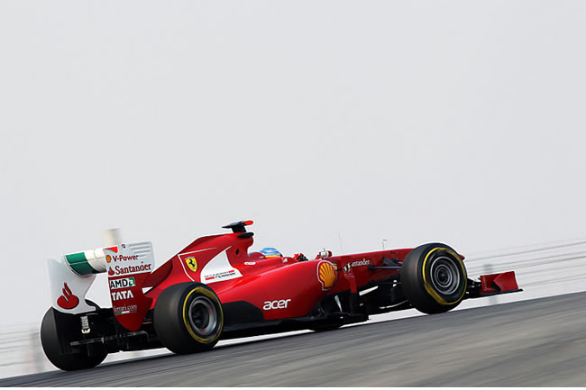 Alonso saldrá tercero gracias a la penalización de Hamilton