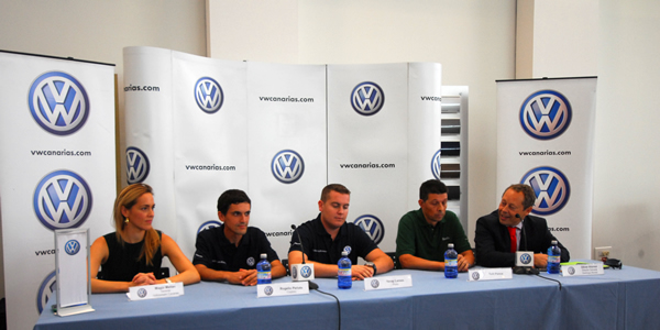 Magüi Melián, Rogelio Peñate, Yeray Lemes, Antonio Ponce y Oliver Alonso durante el acto Magüi Melián, Rogelio Peñate, Yeray Lemes, Antonio Ponce y Oliver Alonso durante el acto