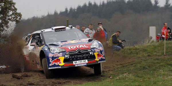 Loen es líder en el inicio del Rally de Gales Loen es líder en el inicio del Rally de Gales