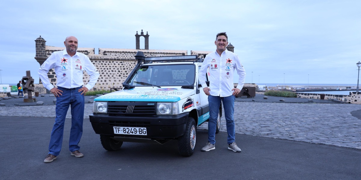 Los lanzaroteños Luis E. Ferrer y Pedro Padrón listos para correr la XVII Panda Raid en Marruecos