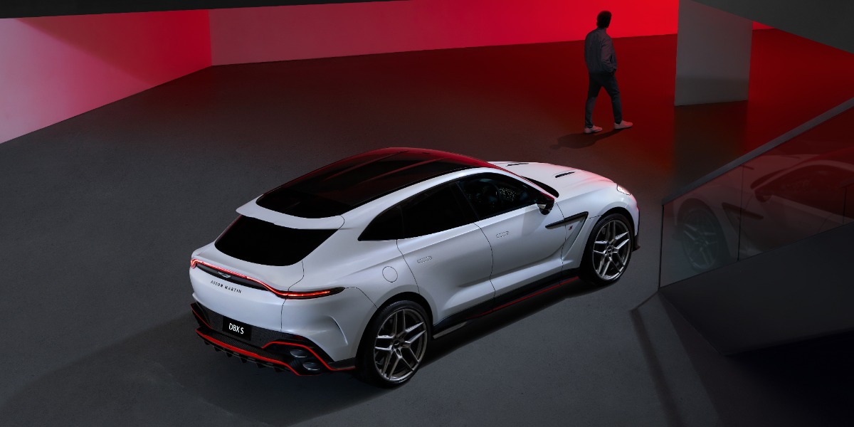 Aston Martin DBX S