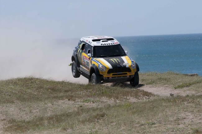 Nani Roma ya es quinto. Fotografía de Dutch Dakar Press Team