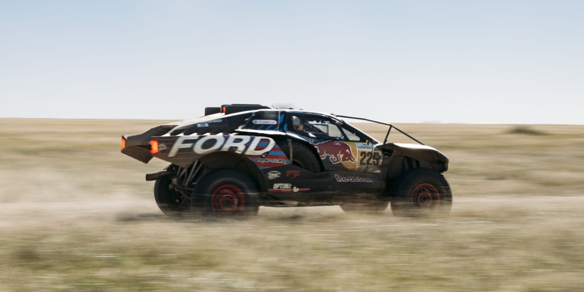 Carlos Sainz y Lucas Cruz intentarán recortar tiempo en la última etapa