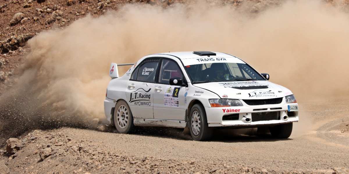 Jesús Tacoronte y María Sáez (Mitsubishi Lancer Evo IX)