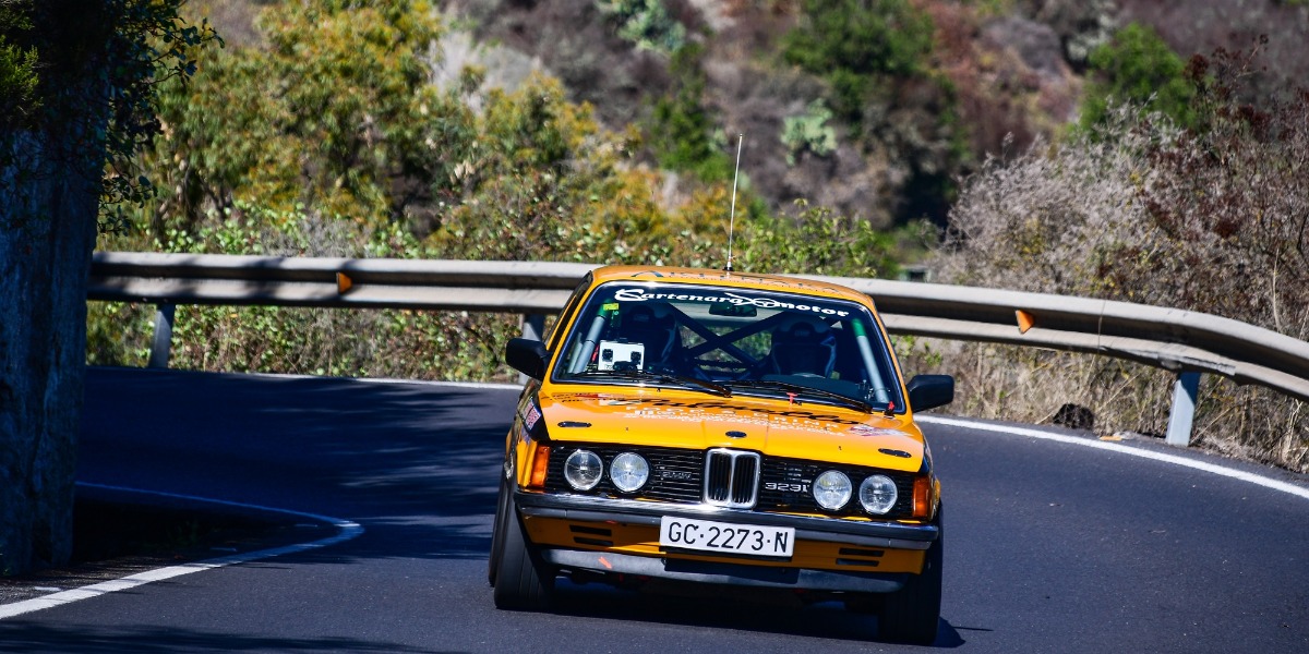 BMW 323 E21