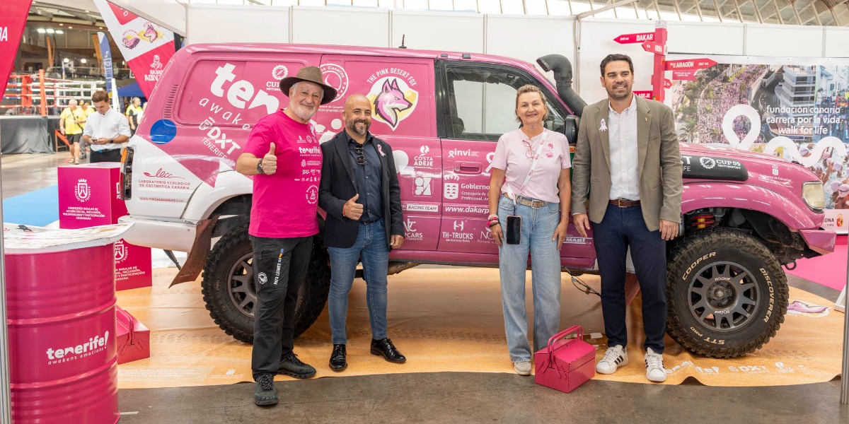 El Zorro Rosa presente en ExpoDeca 2025