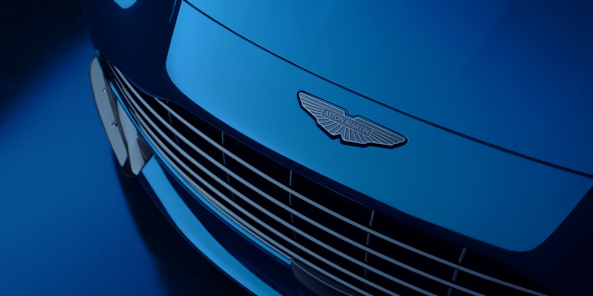 Aston Martin DB12 S