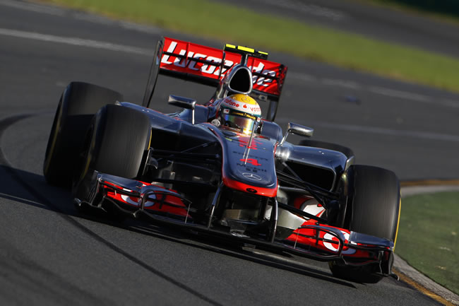 Lewis Hamilton no ha podido mantener su primera posición y ha acabado tercero