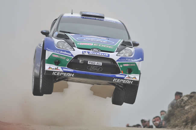 Los Ford, a por todas en este rallye