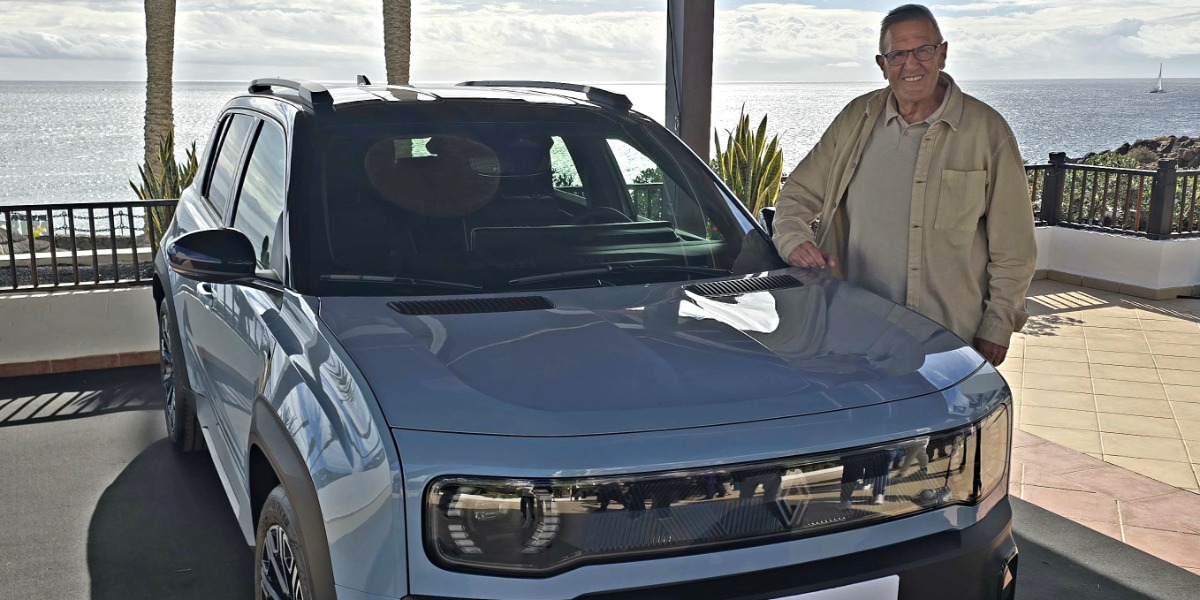 El nuevo Renault 4 E-Tech, gran atractivo de la V Clásica Santiago del Teide