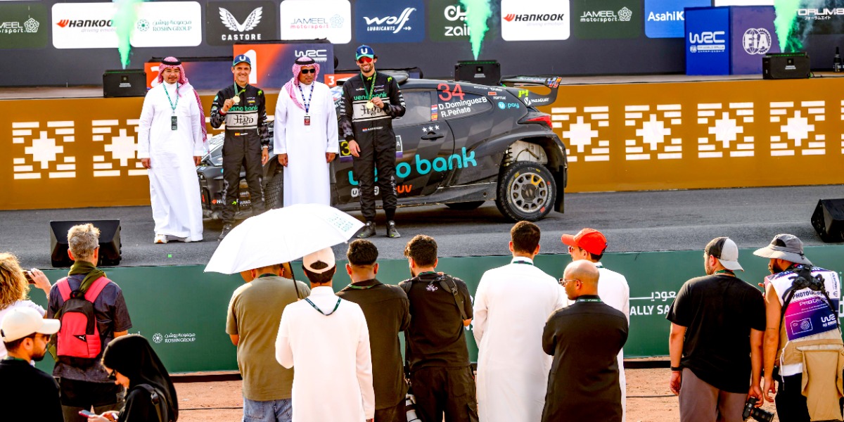 Rogelio Peñate y Diego Domínguez en el Rally de Arabia Saudí Rogelio Peñate y Diego Domínguez en el Rally de Arabia Saudí