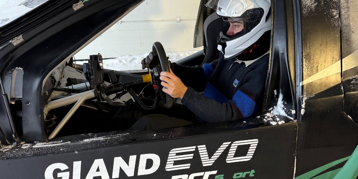 Franco Colapinto al volante del Giand Evo Franco Colapinto al volante del Giand Evo