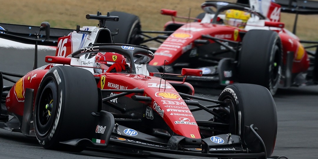 Charles Leclerc y Lewis Hamilton - Foto: Scuderia Ferrari HP
