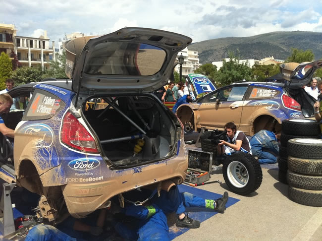 Los Ford Fiesta RS WRC en segunda y tercera posición