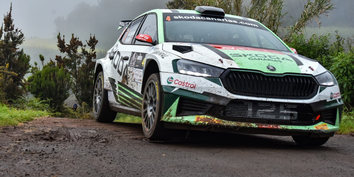Alexey Lukyanuk y Yuri Kulikov (Skoda Fabia RS Rally2)