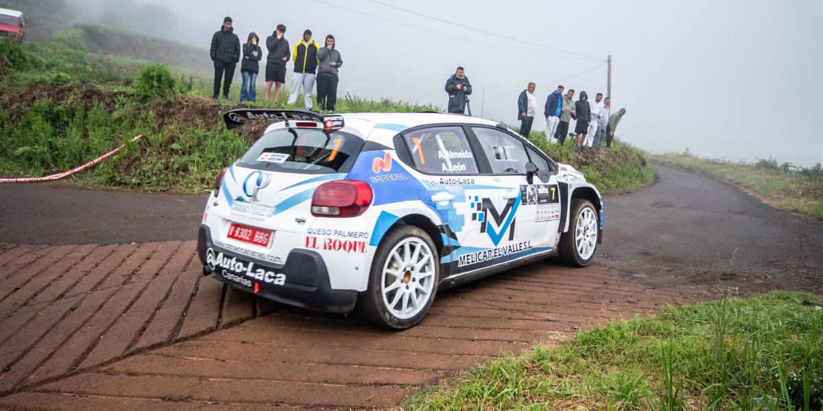 Ayoze Almeida y Alberto León (Citroën C3 Rally2)