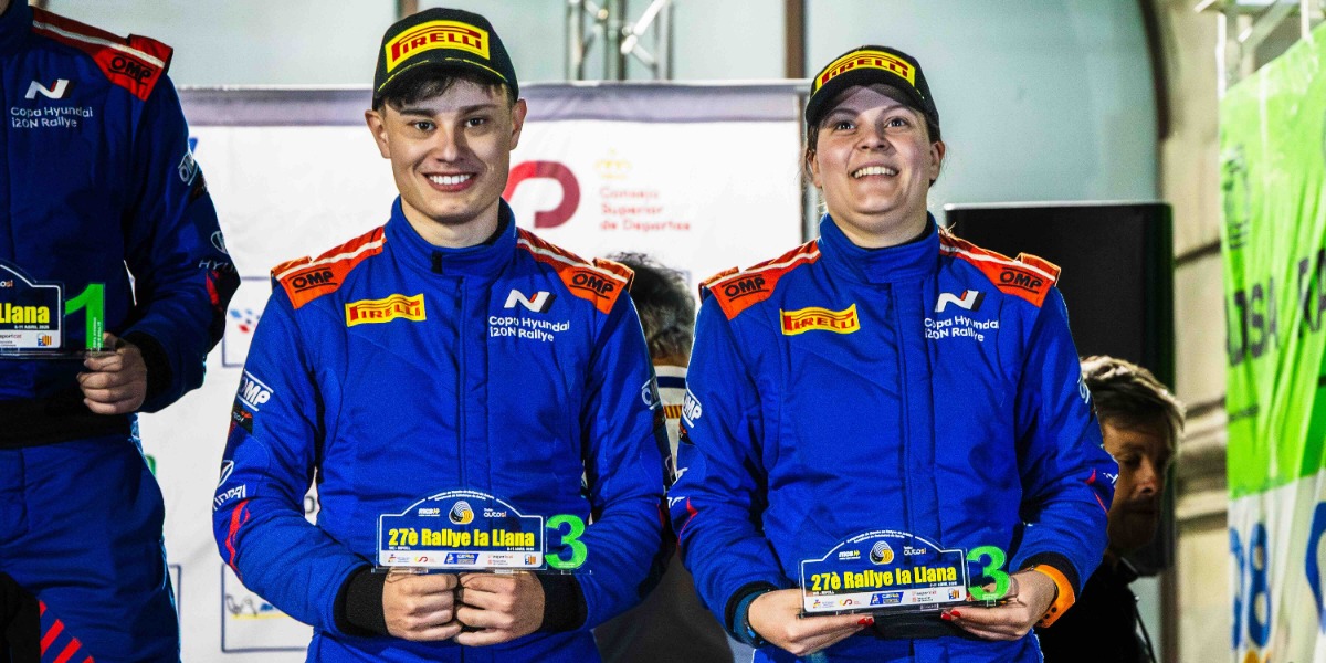 Adrián Blanco y Estefanía García