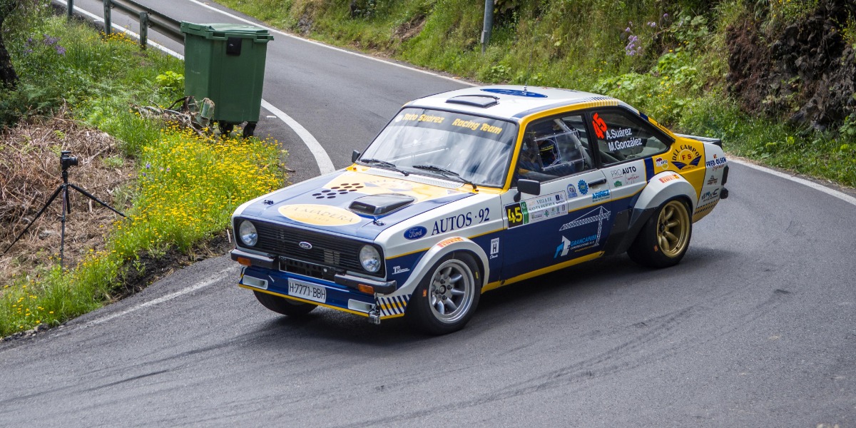 Anastasio J. Suárez y María S. González (Ford Escort MK2 RS2000)