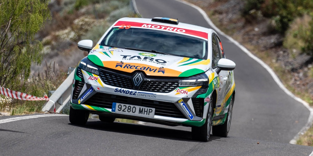 Noé Armas - Jorge Garcés (Renault Clio Rally5)