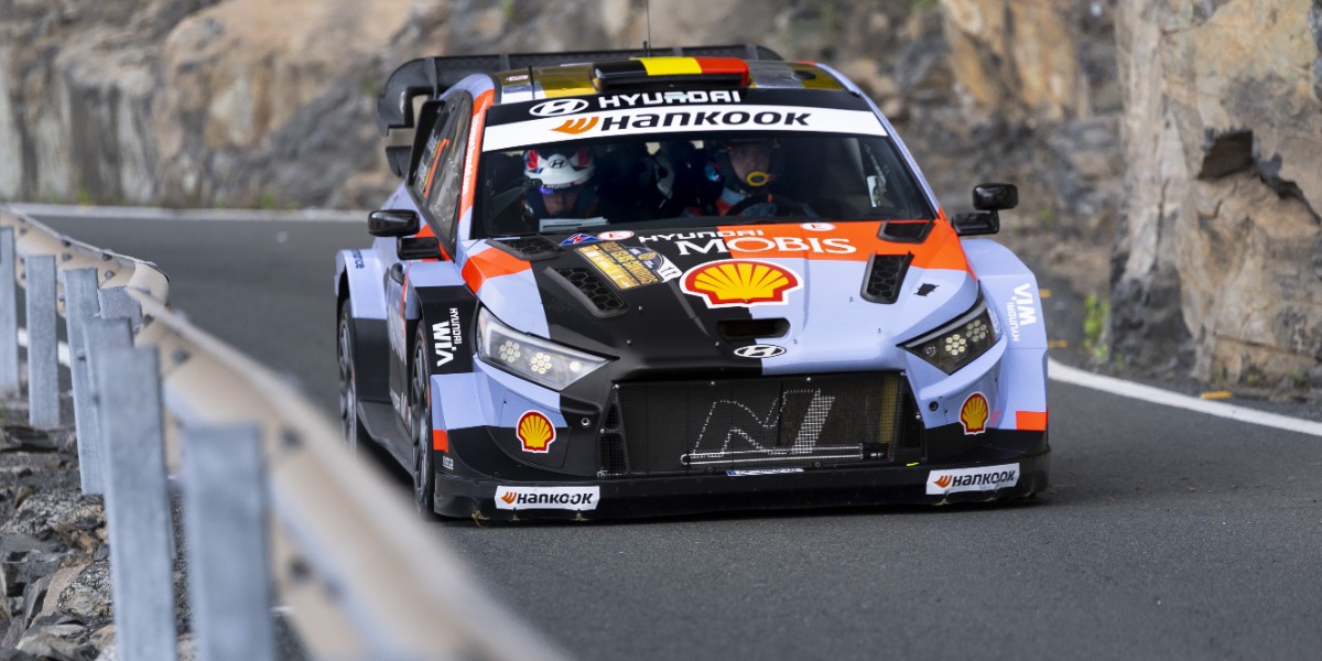 Thierry Neuville y Martijn Wydaeghe