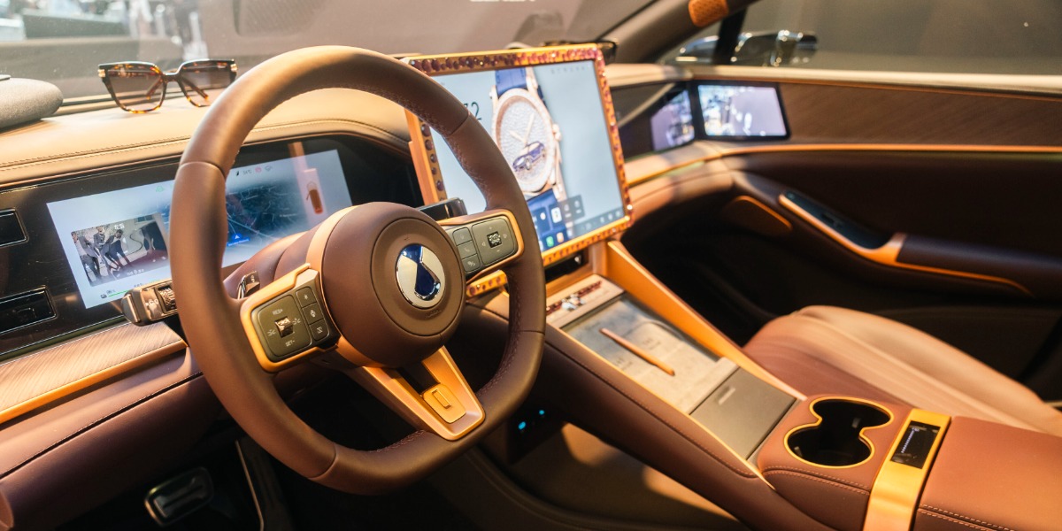 Interior del DENZA Z9GT