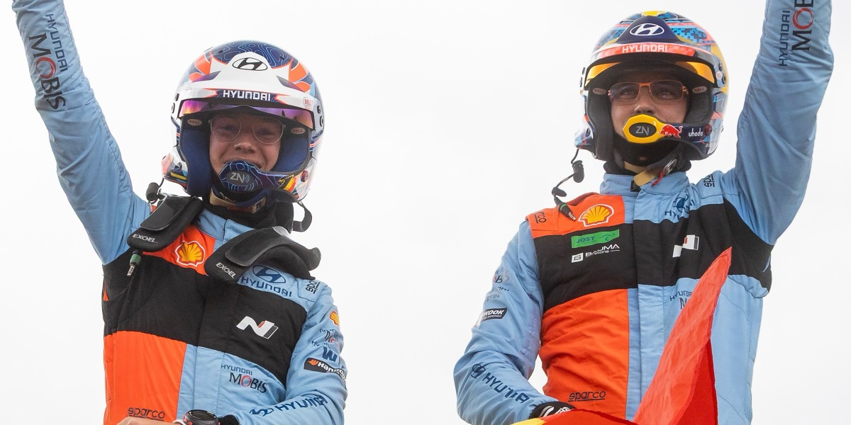 Martijn Wydaeghe y Thierry Neuville tras ganar el Rally de Portugal - Foto: Hyundai Motorsport