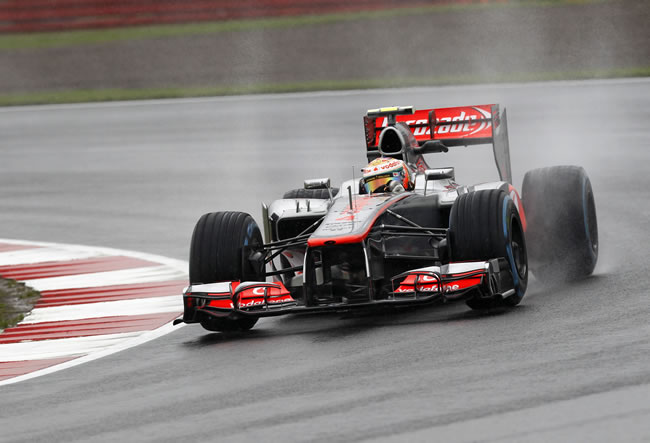 Hamilton saldrá mañana desde la octava posición