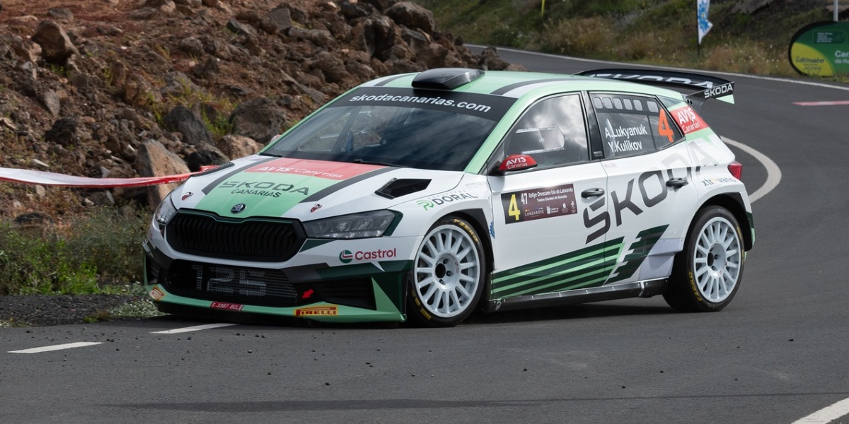 Alexey Lukyanuk y Yury Kulikov (Skoda Fabia RS Rally2)