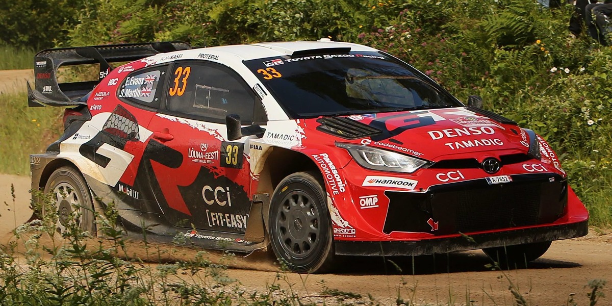Elfyn Evans y Scott Martin en Estonia - Foto: TOYOTA GAZOO Racing WRC