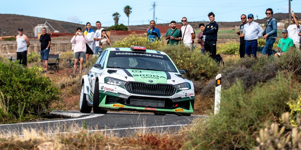 Sergio Fuentes y Teco Hernández (Skoda Fabia RS Rally2)