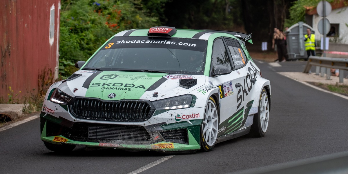 Sergio Fuentes y Teco Hernández (Skoda Fabia RS Rally2)