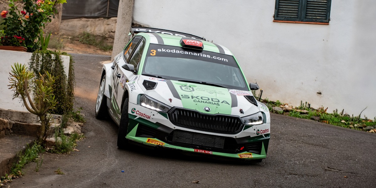 Sergio Fuentes y Teco Hernández (Skoda Fabia RS Rally2)