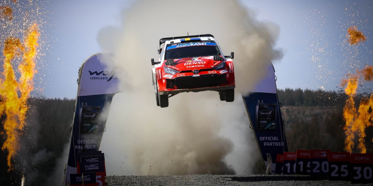 Oliver Solberg y Elliot Edmondson - Foto: Toyota GAZOO Racing WRC