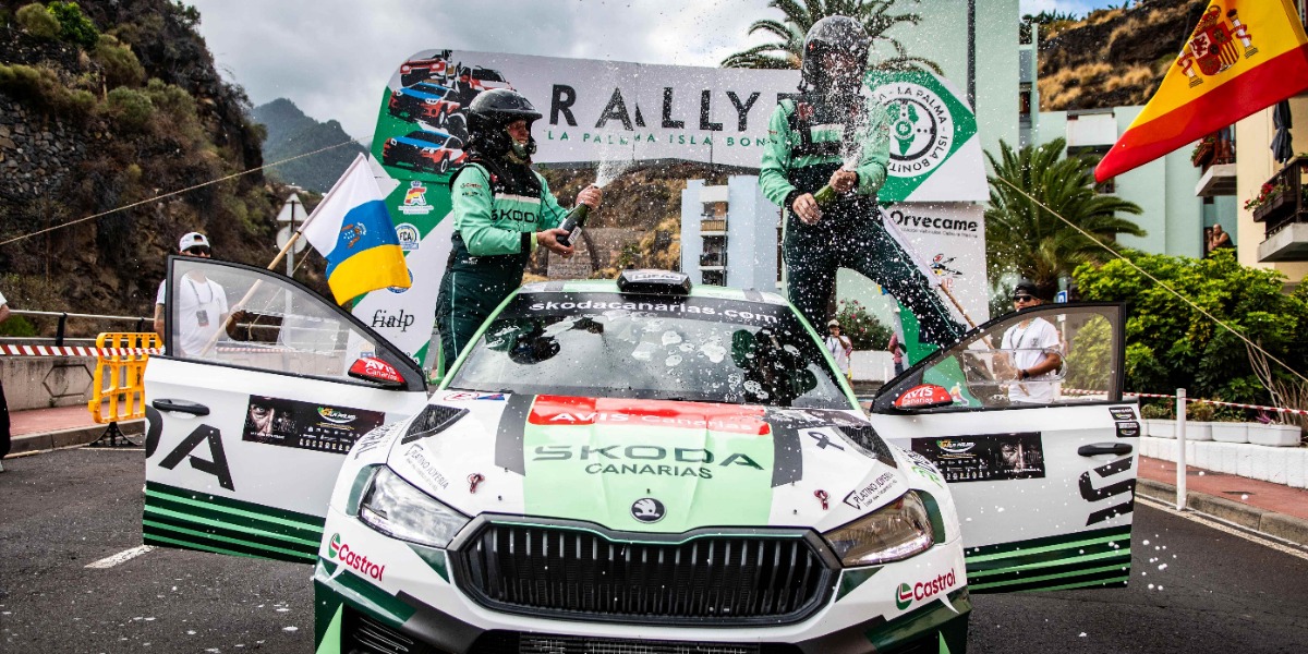 Alexey Lukyanuk y Yuri Kulikov celebrando la victoria en La Palma - Foto: Beni Cazorla