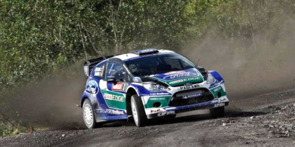 Jari-Matti Latvala lidera el Rally de Gales GB WRC 2012 con Ford