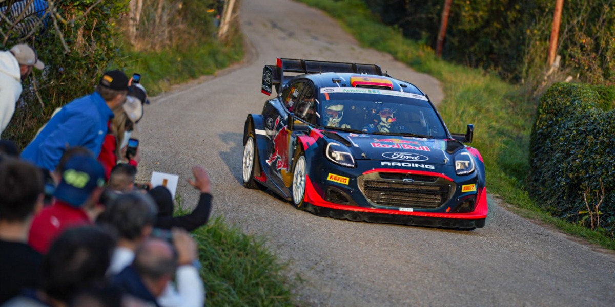 Carlos Sainz y Luis Moya