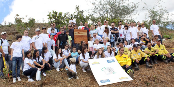 Asistentes al acto Asistentes al acto