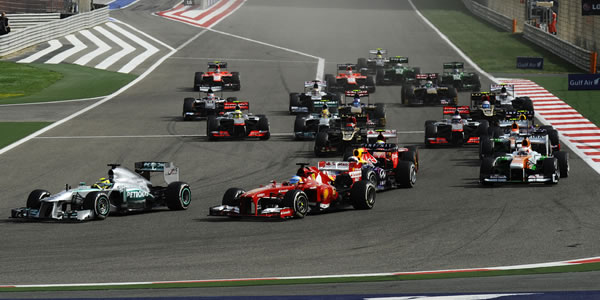 Salida del Gran Premio de Bahréin 2013 Salida del Gran Premio de Bahréin 2013
