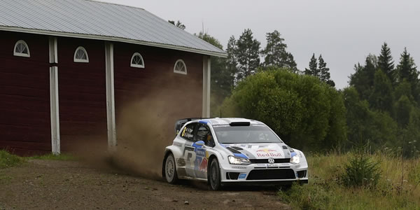 Sebastien Ogier es líder a falta de una etapa Sebastien Ogier es líder a falta de una etapa