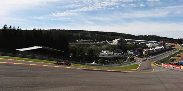 Vettel lideró los Libres 2 en Spa