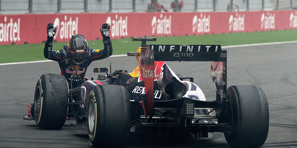 Vettel tras convertirse en tetracampeón Vettel tras convertirse en tetracampeón