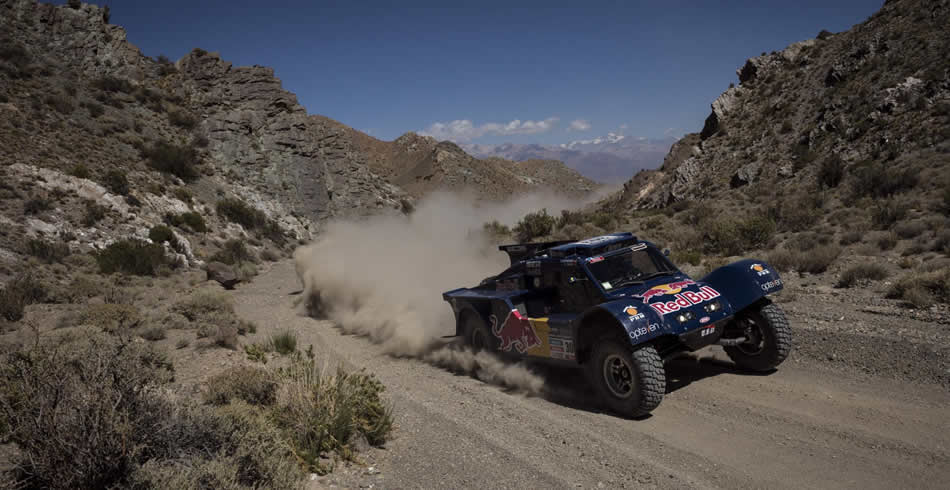 Etapa y liderato para Sainz