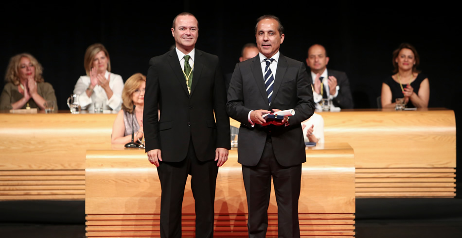 Momento de la entrega - Foto Quique Curbelo
