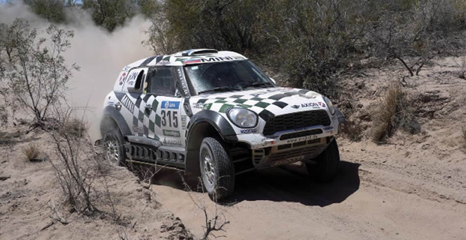 Mikko Hirvonen (Mini) se anota su primera etapa