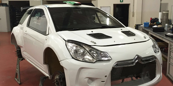 En los talleres de Delta Rally