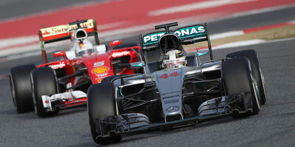 Mercedes sigue en su linea de dominio