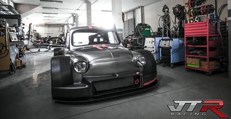 SEAT 600