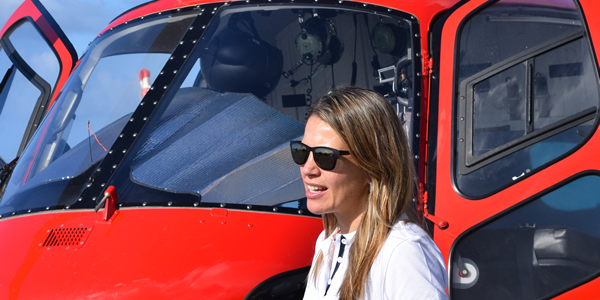 Nira Juanco dedica unas palabras en el Rally Islas Canarias Nira Juanco dedica unas palabras en el Rally Islas Canarias