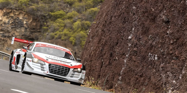 Victoria con el Audi R8 LMS